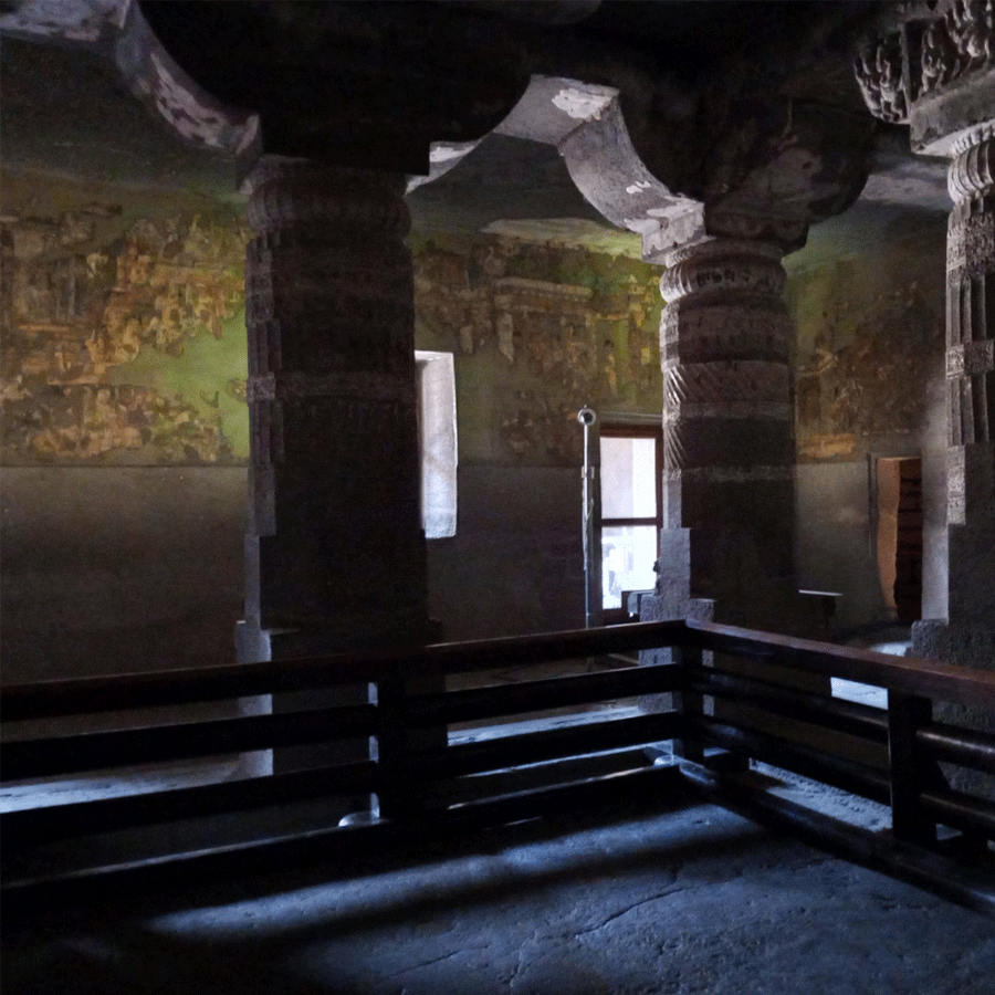 Temple-Grishneshwar